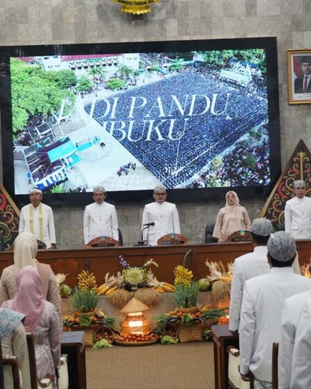 Semangat “Gumiwang, Tanjeur, Dangiang” Menggema dalam Paripurna HJG ke-213 di DPRD Garut img 20260220 wa0003