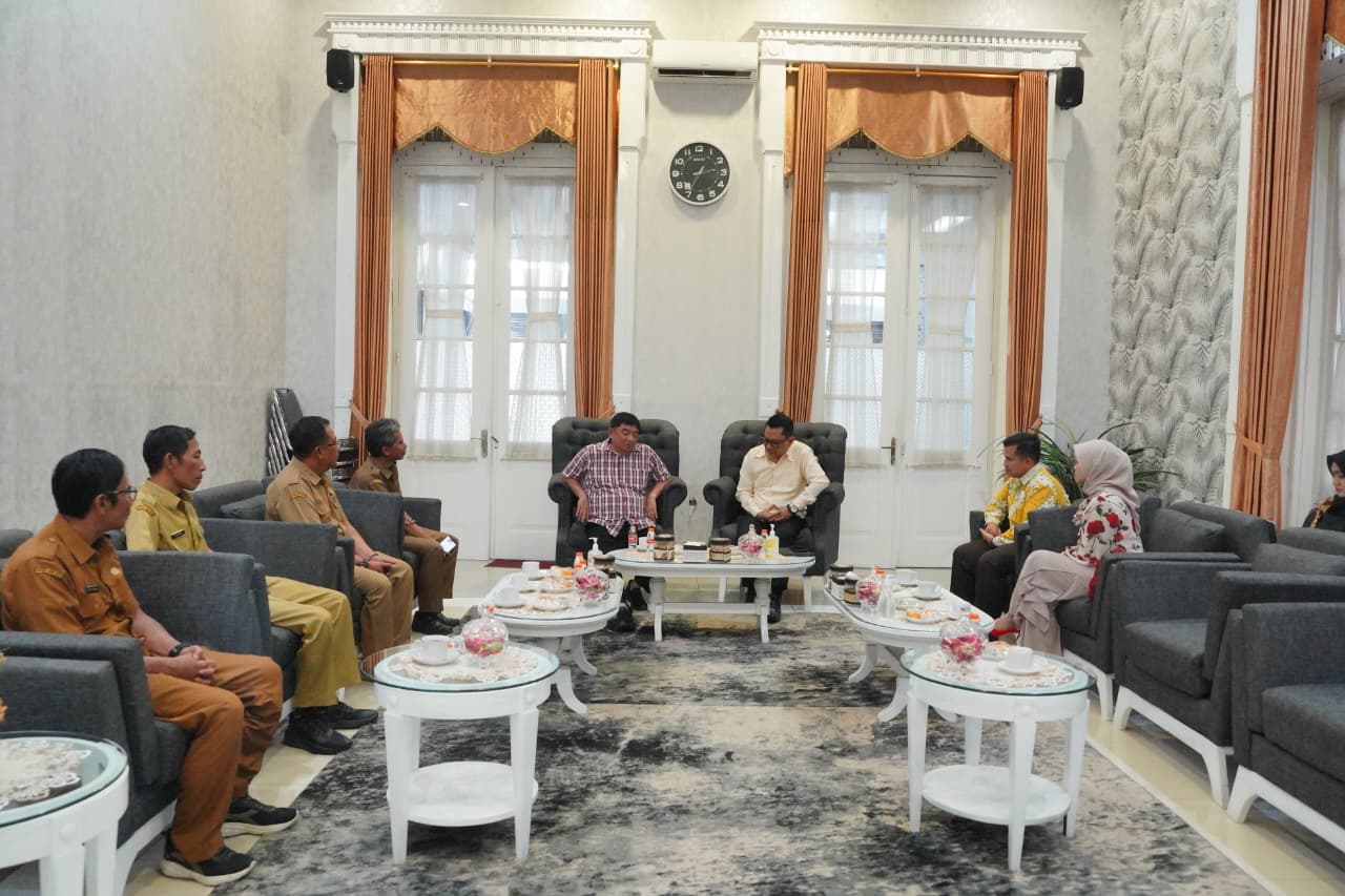 KPID Jawa Barat Bahas Pembentukan LPPL hingga Penuntasan Titik Kosong Penyiaran di Garut whatsapp image 2026 02 01 at 02.12.03