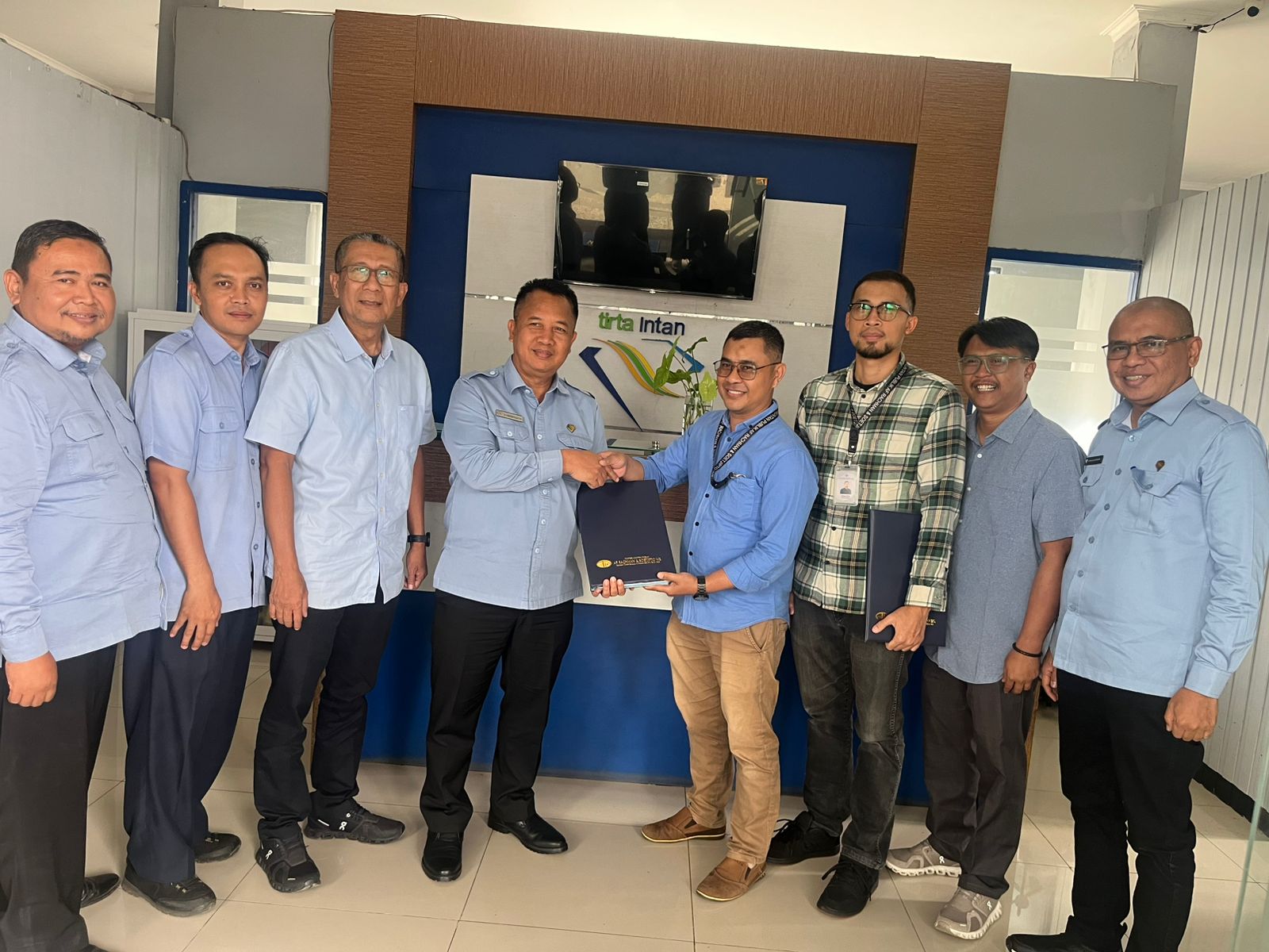 PDAM Intan Persada Garut Raih Opini WTP, Direksi Sampaikan Apresiasi di Momentum Ramadan img 20260316 wa0011(1)